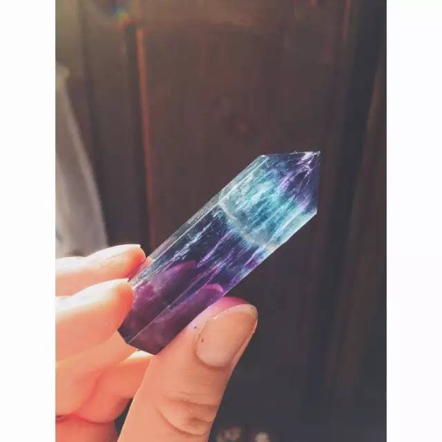 废弃木头也能绘出全新的世界,生活中的小情趣 By Kimera Wachna