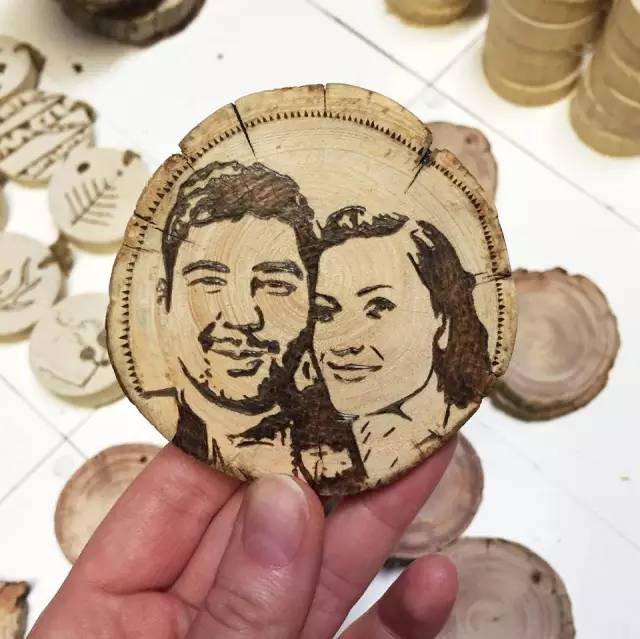 废弃木头也能绘出全新的世界,生活中的小情趣 By Kimera Wachna