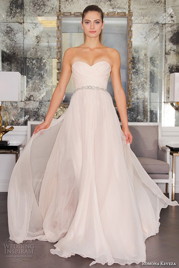 Romona Keveza 2025 婚纱礼服系列