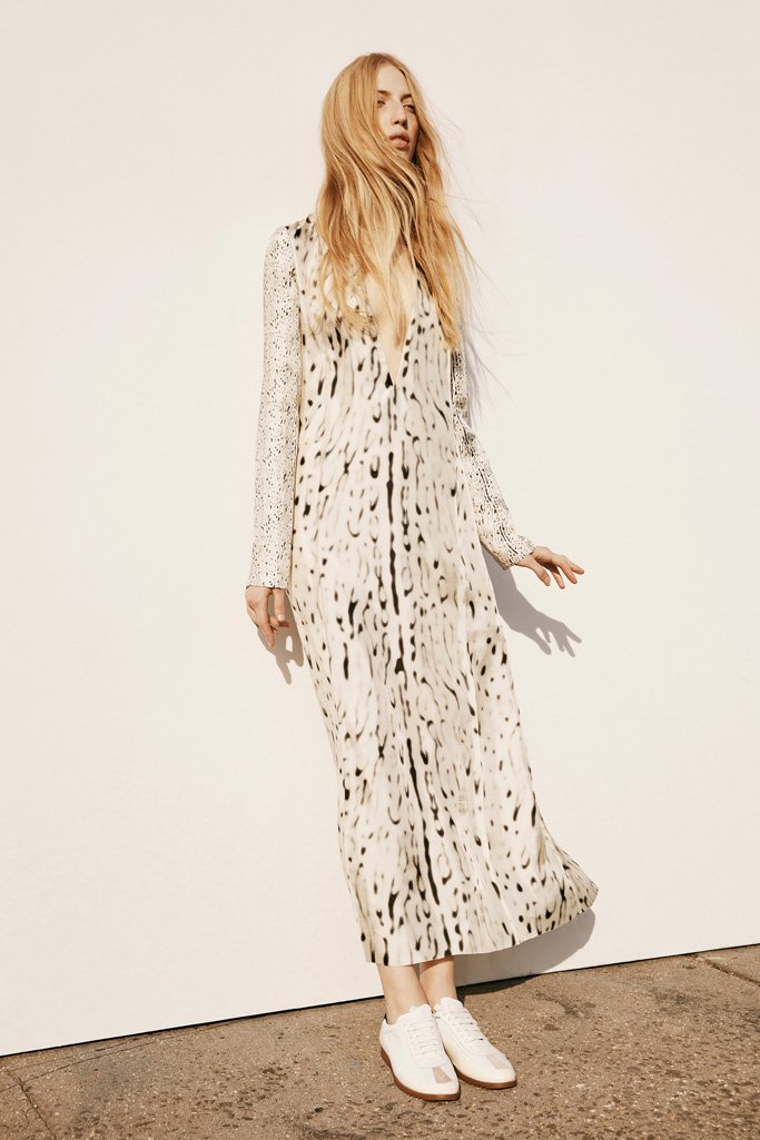 Calvin Klein 2025早秋品牌广告