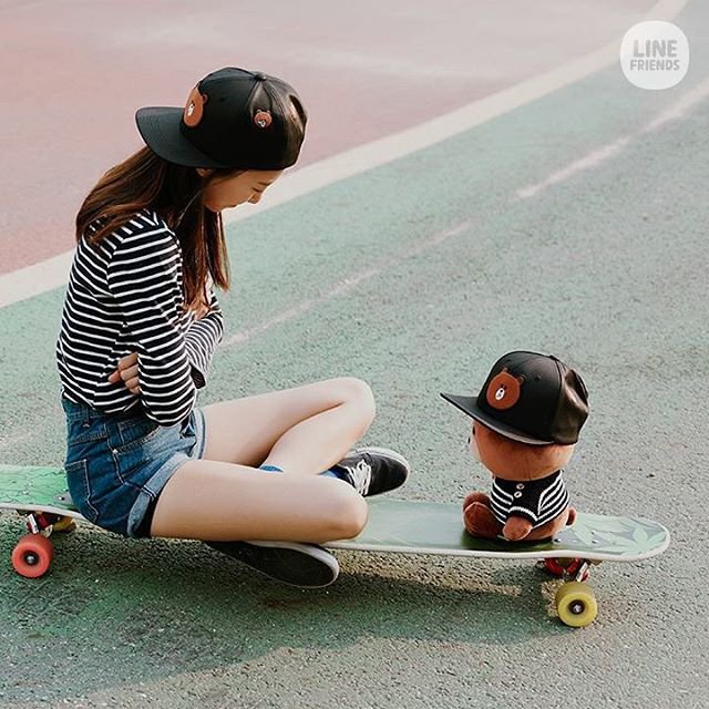 滑板上风一样的女子 韩国长滑板美女Ko Hyojoo的优雅舞步 