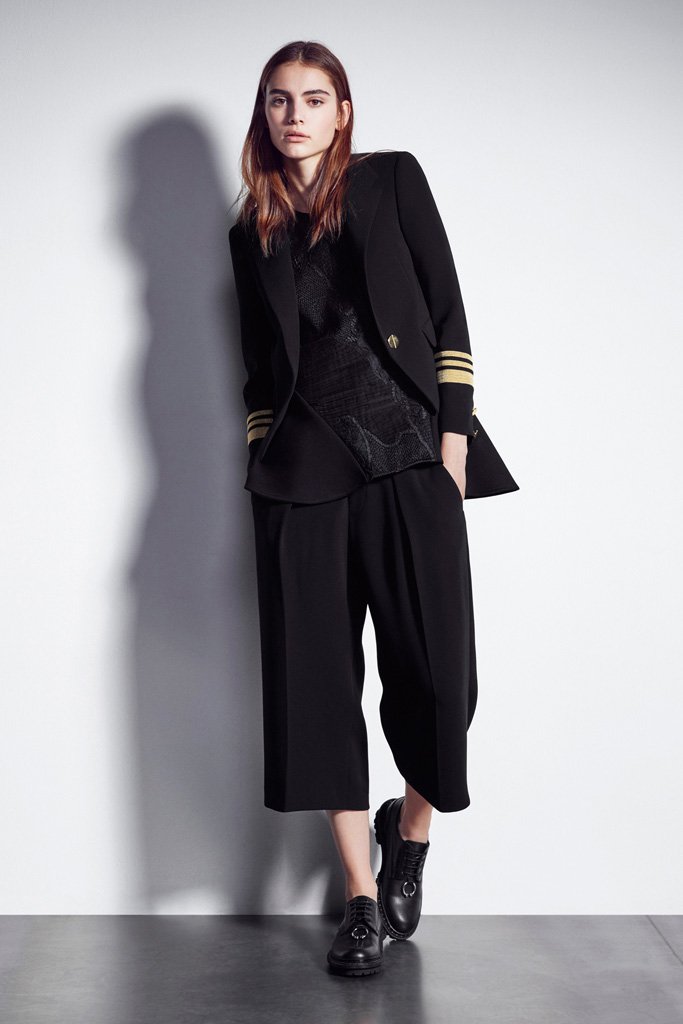 Neil Barrett（尼奥·贝奈特）2025早秋LookBook