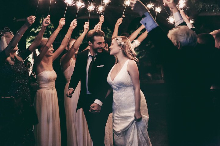 David's Bridal 2025春夏婚纱广告大片