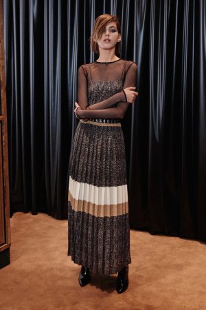 Max Mara（麦丝玛拉）2025 LookBook