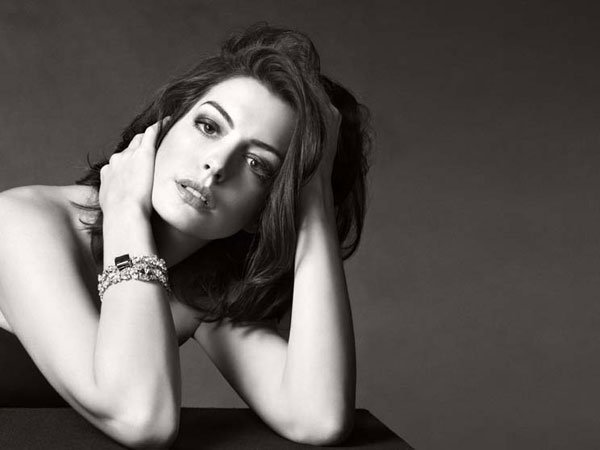  Anne Hathaway（安妮·海瑟薇）演绎珠宝广告大片