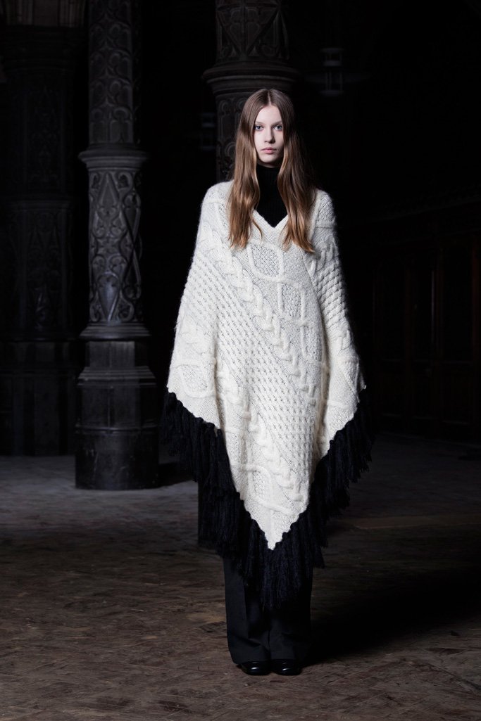 Veronique Branquinho（薇洛妮克·布兰奎诺）2025 LookBook