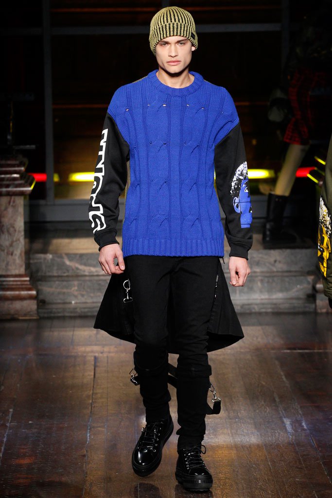 Moschino（莫斯奇诺）2025伦敦时装周男装秀