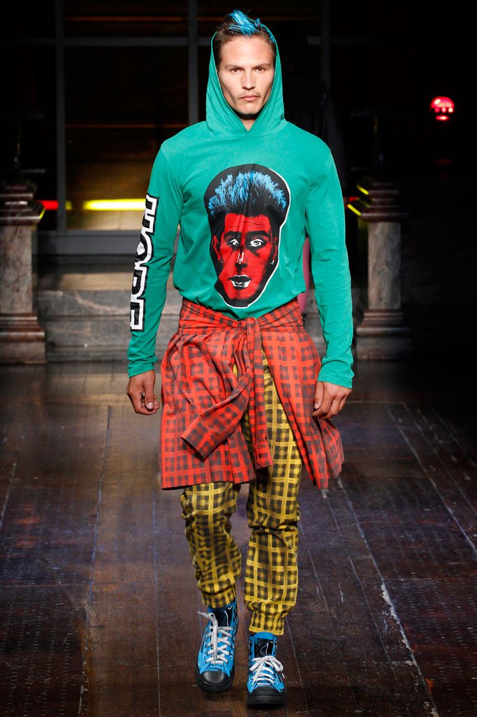 Moschino（莫斯奇诺）2025伦敦时装周男装秀