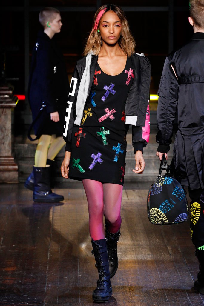 Moschino（莫斯奇诺）2025伦敦时装周男装秀