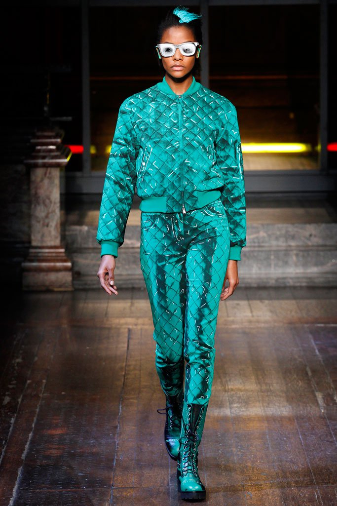 Moschino（莫斯奇诺）2025伦敦时装周男装秀