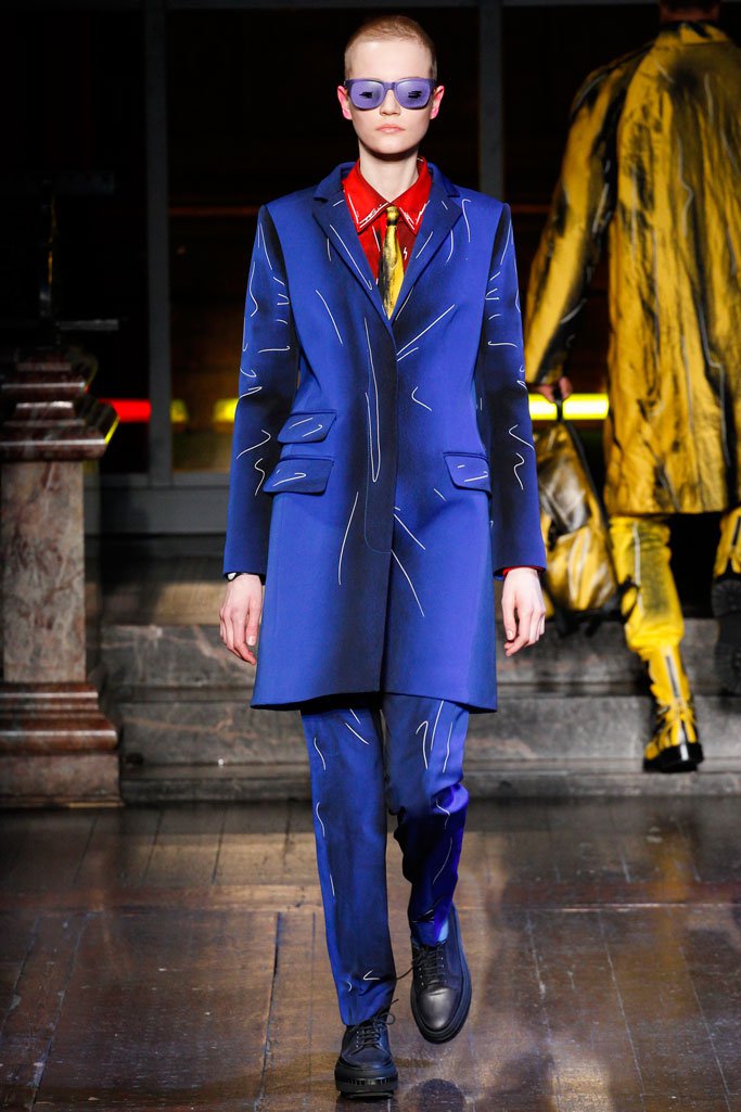 Moschino（莫斯奇诺）2025伦敦时装周男装秀