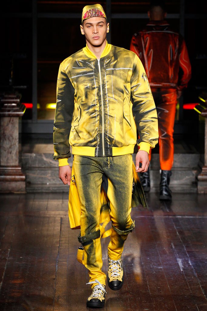 Moschino（莫斯奇诺）2025伦敦时装周男装秀