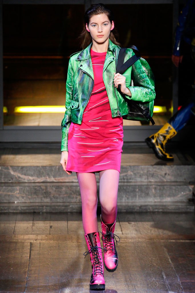 Moschino（莫斯奇诺）2025伦敦时装周男装秀