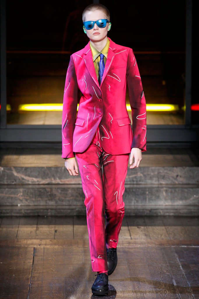 Moschino（莫斯奇诺）2025伦敦时装周男装秀