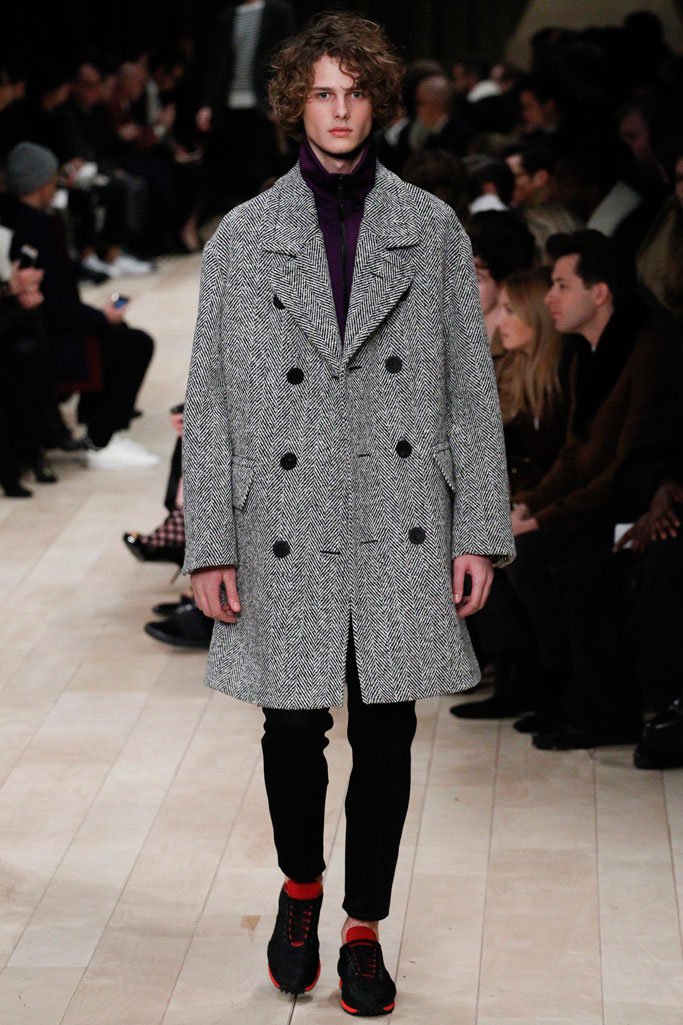 Burberry（博柏利）2025伦敦时装周男装秀