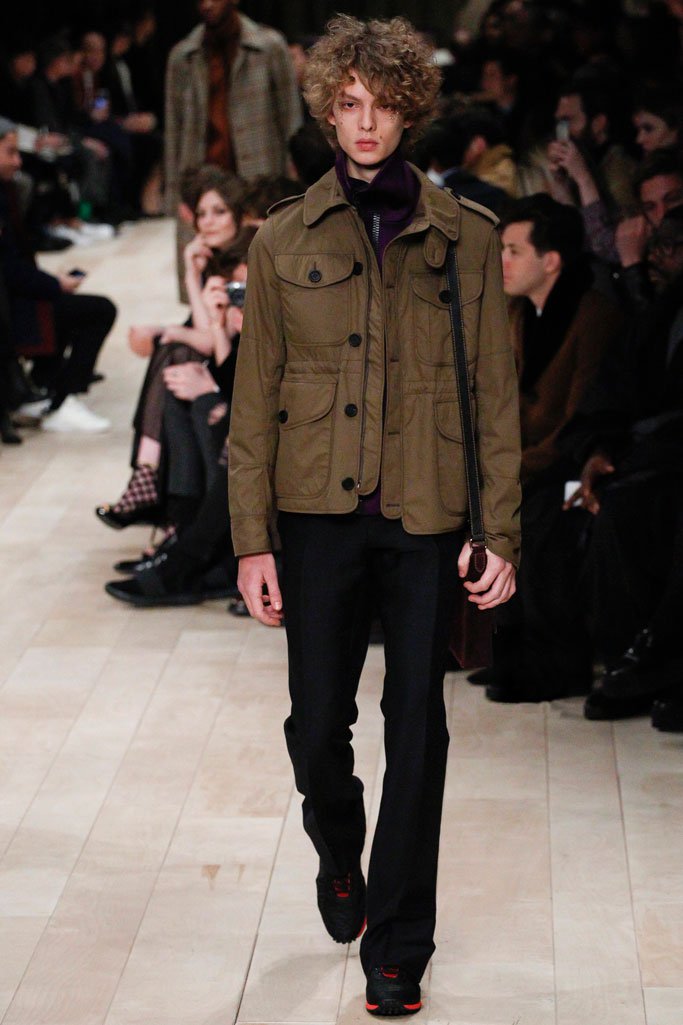 Burberry（博柏利）2025伦敦时装周男装秀