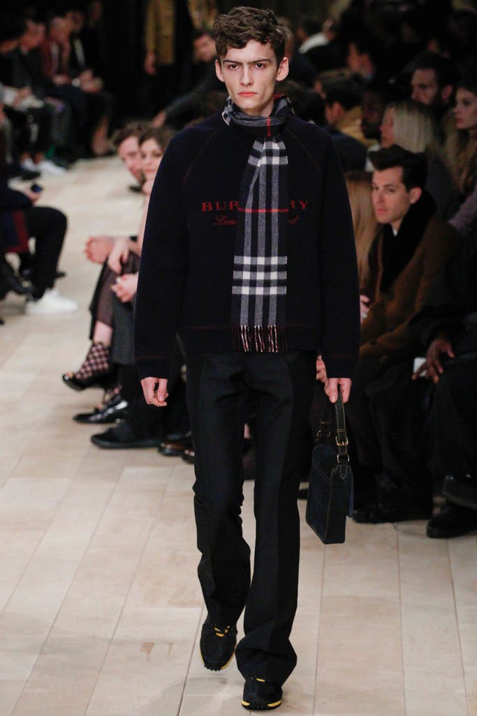 Burberry（博柏利）2025伦敦时装周男装秀