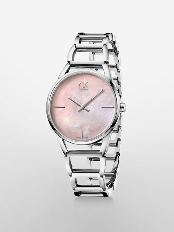 Calvin Klein 2025腕表与首饰广告