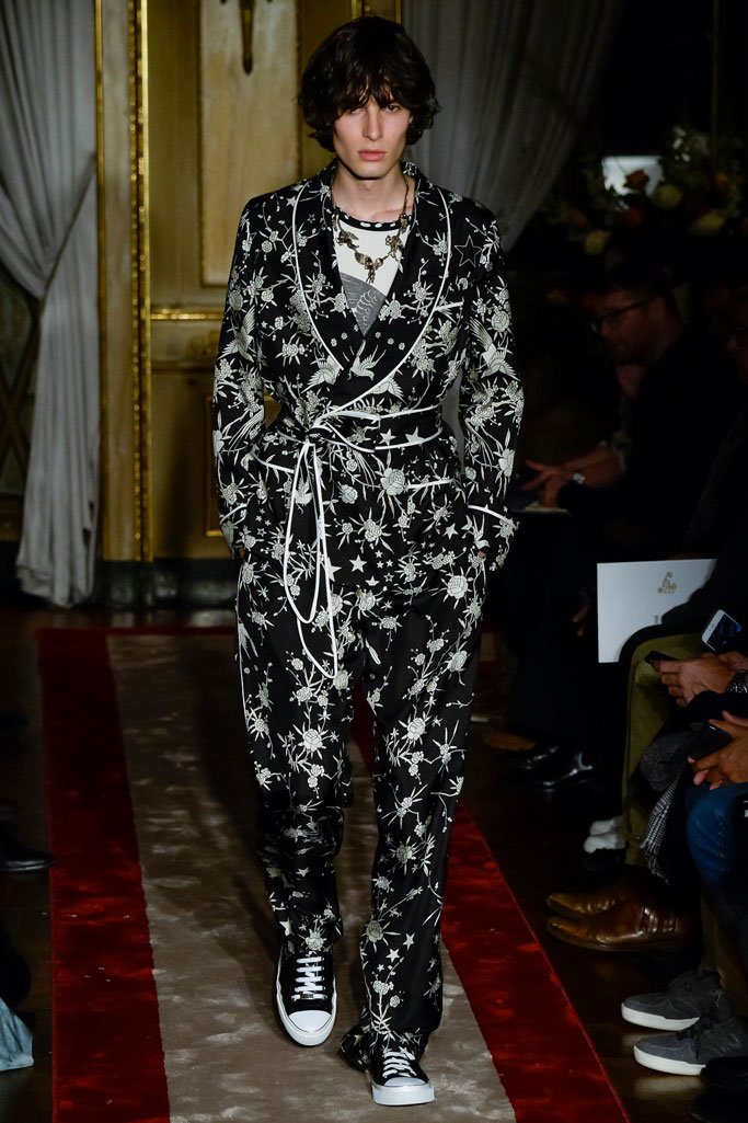 Roberto Cavalli（罗伯特·卡沃利）2025米兰时装周男装秀