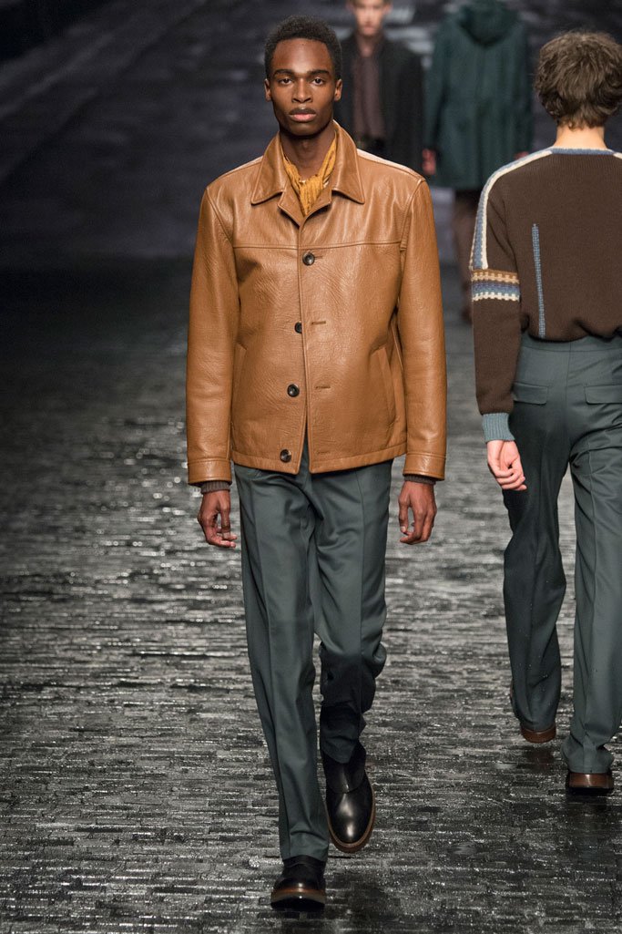 Corneliani（克莱利亚尼）2025米兰时装周男装秀