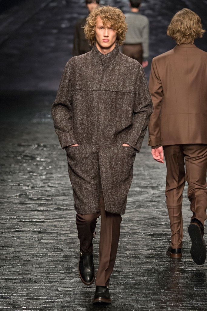 Corneliani（克莱利亚尼）2025米兰时装周男装秀