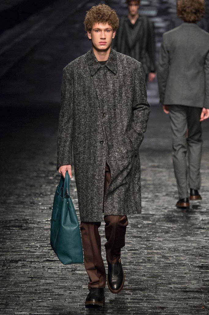 Corneliani（克莱利亚尼）2025米兰时装周男装秀