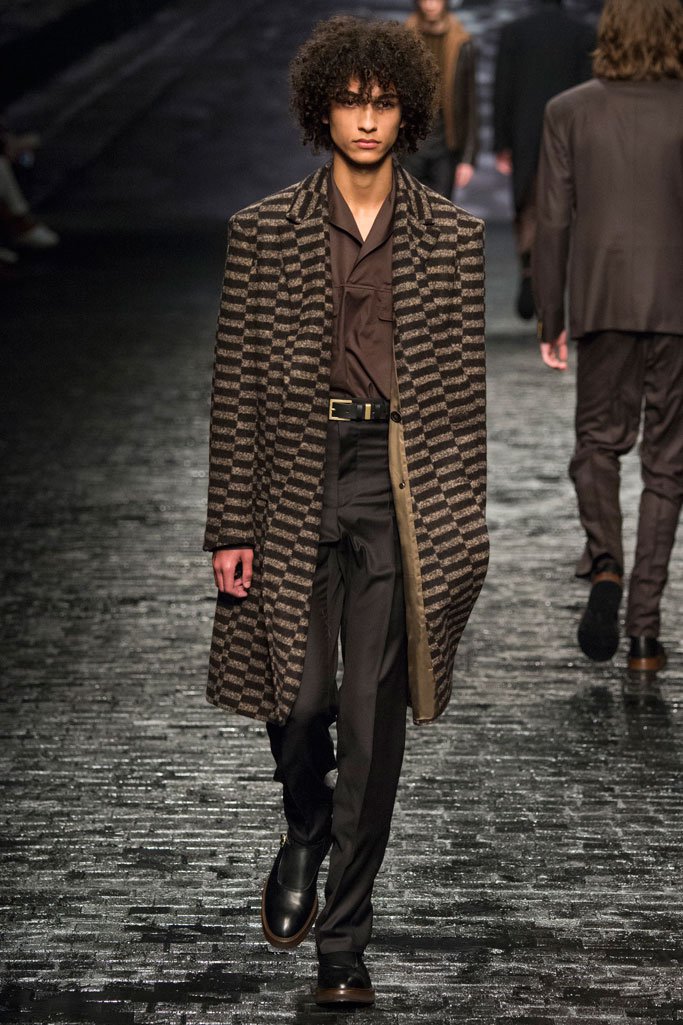 Corneliani（克莱利亚尼）2025米兰时装周男装秀