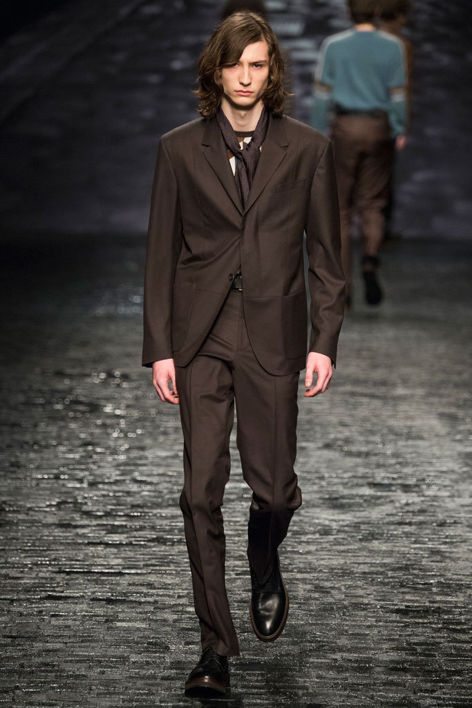 Corneliani（克莱利亚尼）2025米兰时装周男装秀