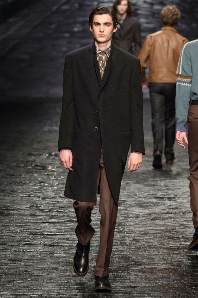 Corneliani（克莱利亚尼）2025米兰时装周男装秀