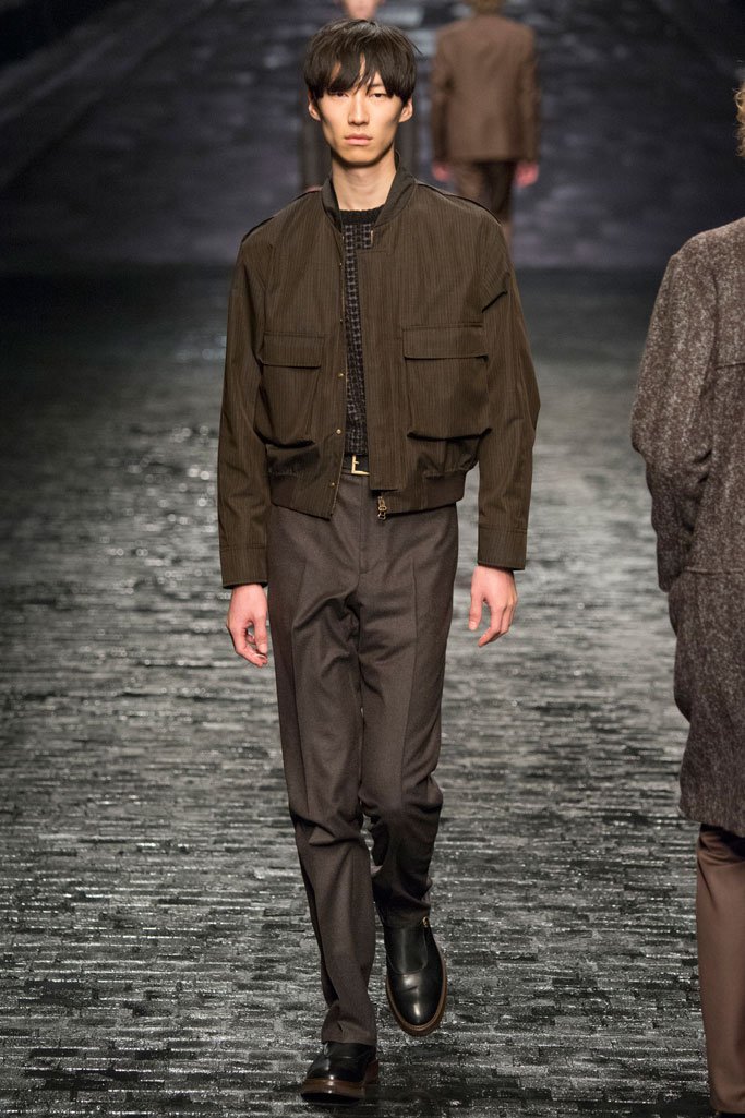 Corneliani（克莱利亚尼）2025米兰时装周男装秀