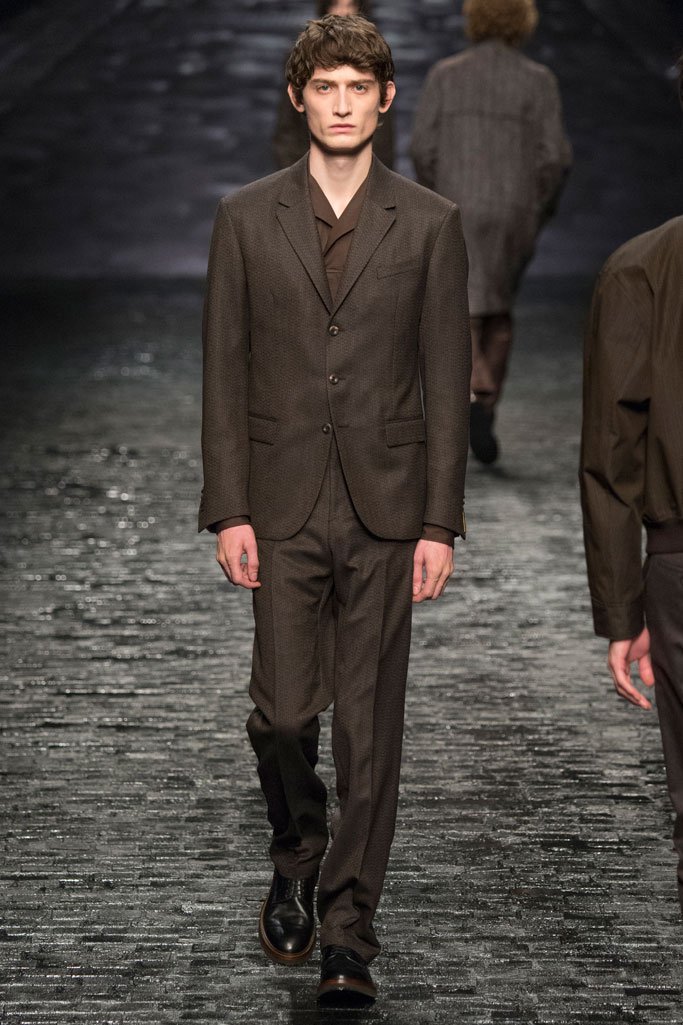 Corneliani（克莱利亚尼）2025米兰时装周男装秀