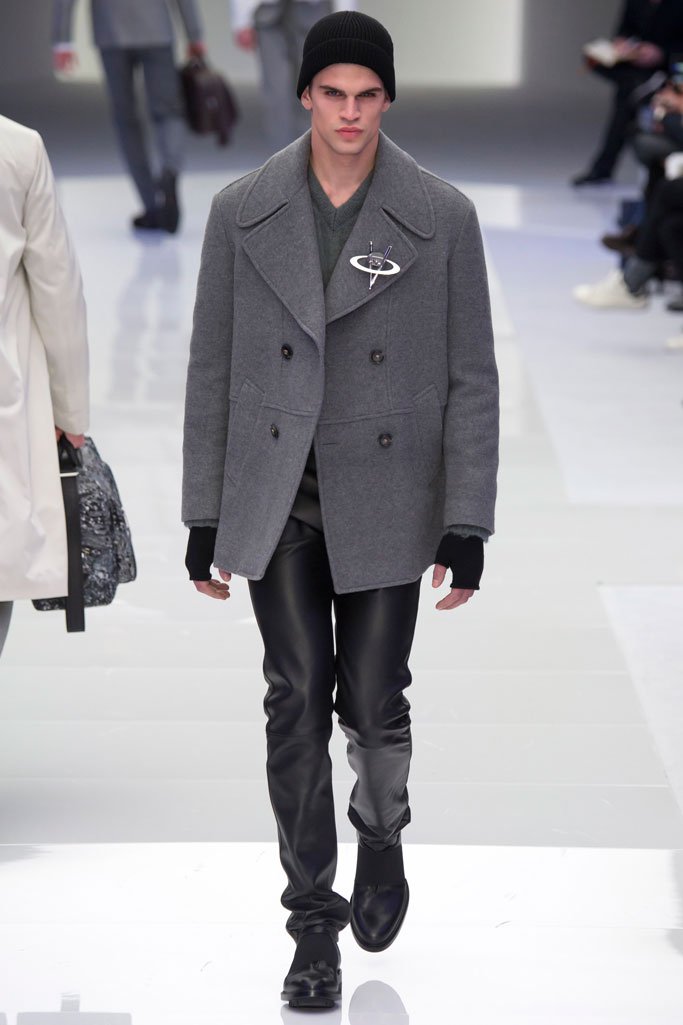 Versace（范思哲）2025米兰时装周男装秀