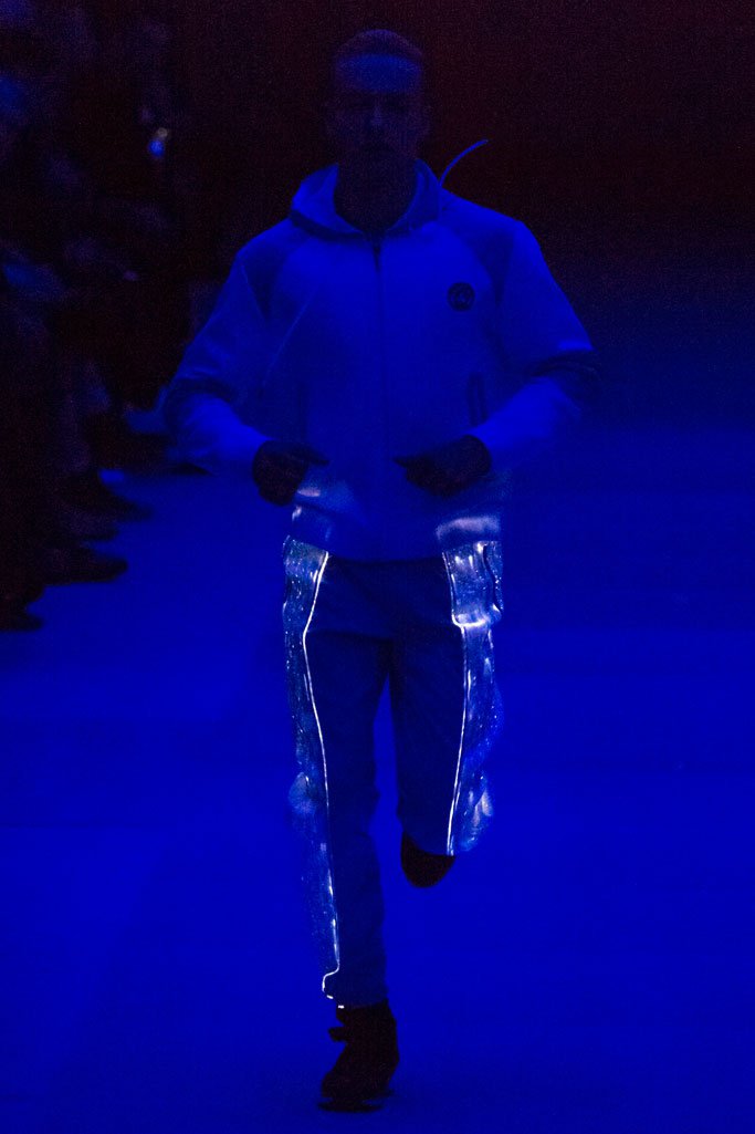 Versace（范思哲）2025米兰时装周男装秀