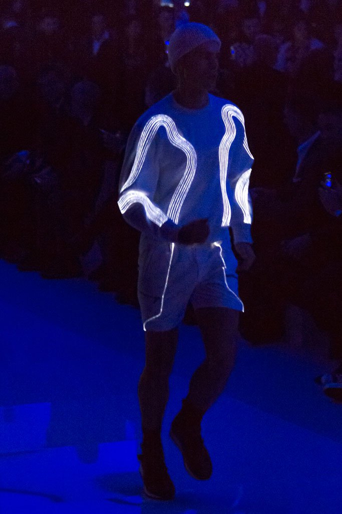 Versace（范思哲）2025米兰时装周男装秀