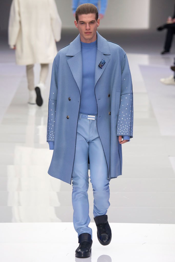 Versace（范思哲）2025米兰时装周男装秀