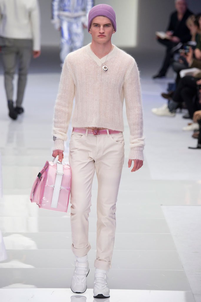 Versace（范思哲）2025米兰时装周男装秀