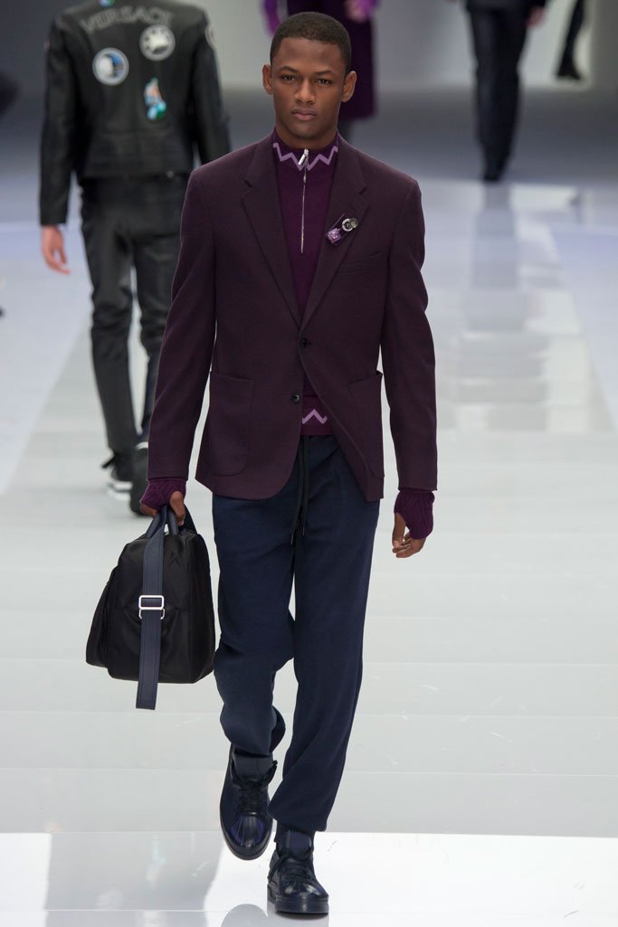 Versace（范思哲）2025米兰时装周男装秀