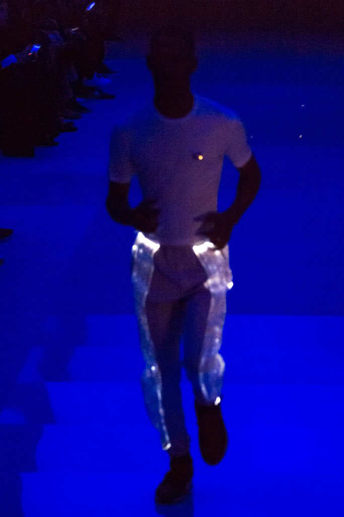 Versace（范思哲）2025米兰时装周男装秀