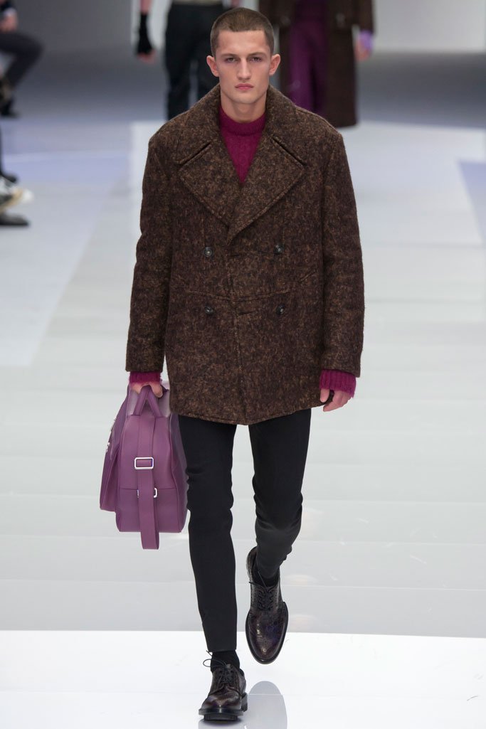 Versace（范思哲）2025米兰时装周男装秀