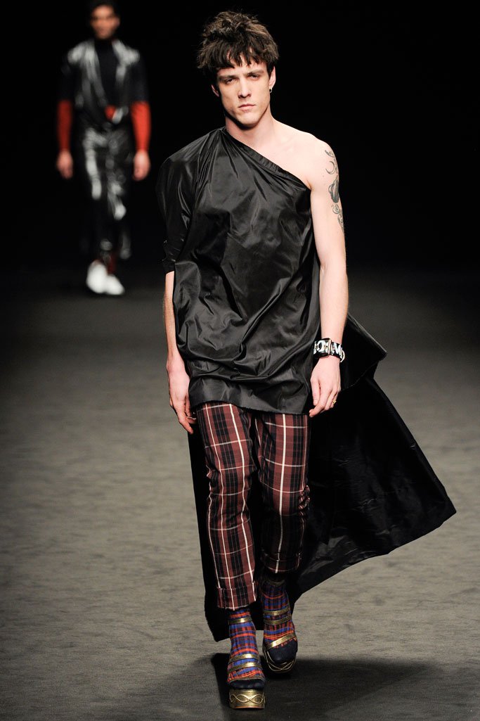 Vivienne Westwood 2025米兰时装周男装秀