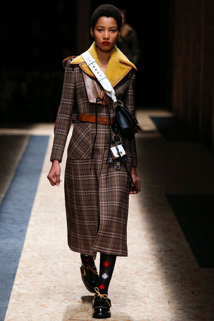 Prada（普拉达）2025米兰时装周男装秀