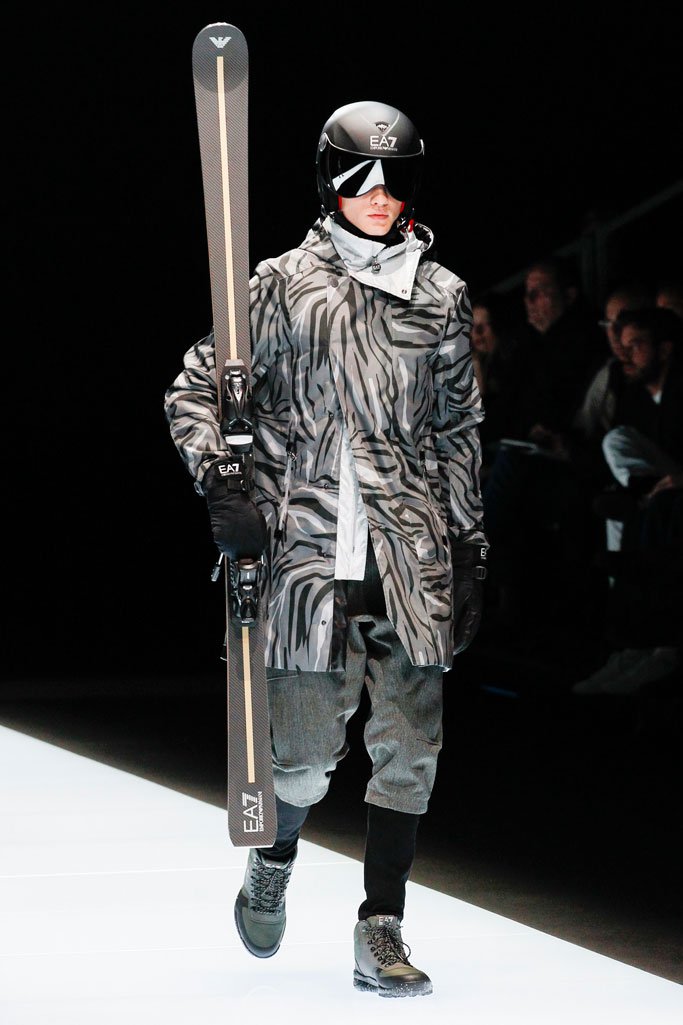 Emporio Armani（安普里奥·阿玛尼）2025米兰时装周男装秀