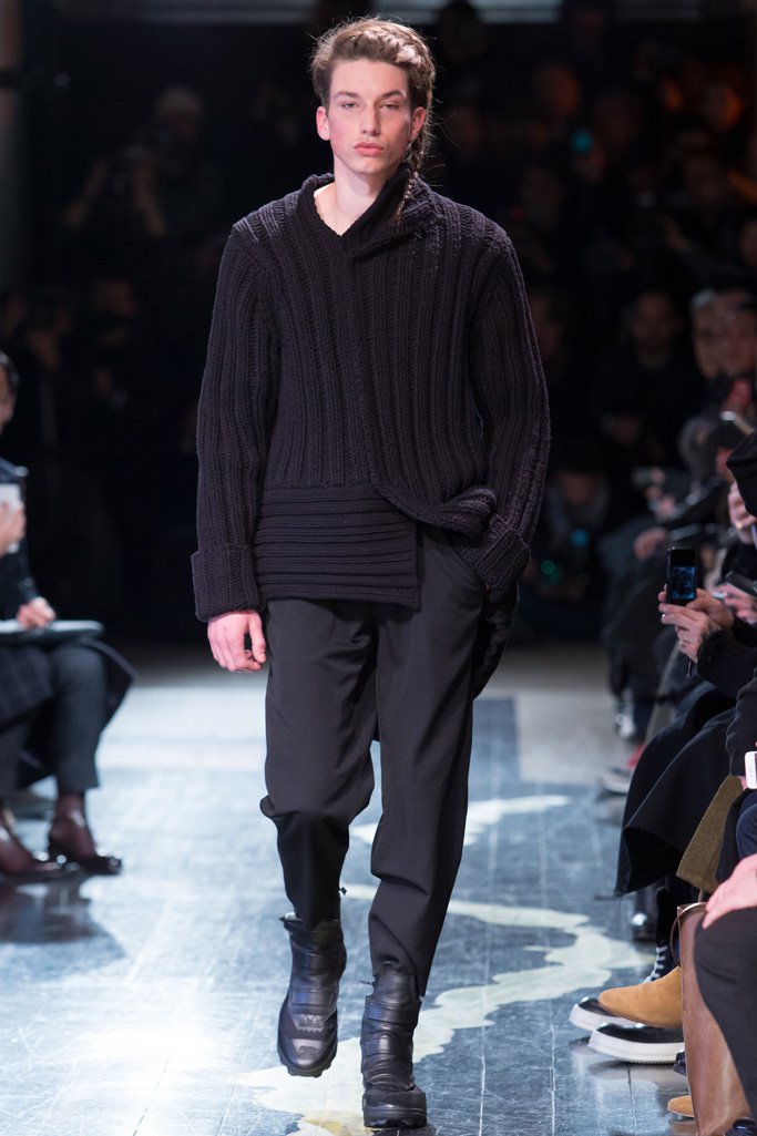Yohji Yamamoto（山本耀司）2025巴黎时装周男装秀