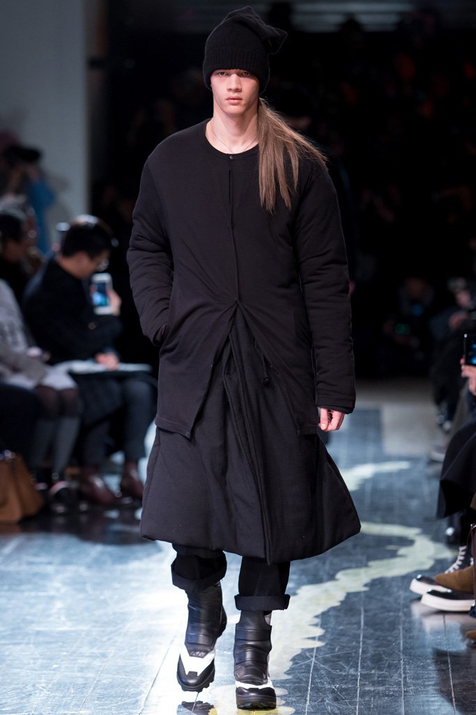 Yohji Yamamoto（山本耀司）2025巴黎时装周男装秀