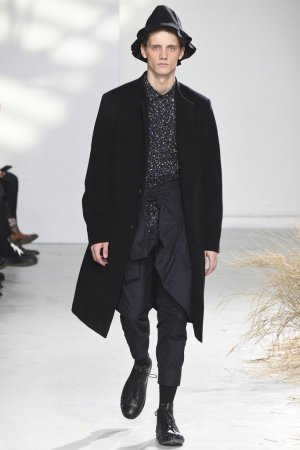 Issey Miyake（三宅一生）2025巴黎时装周男装秀