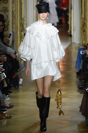 Ulyana Sergeenko（优丽亚娜·瑟吉安科）2025春夏时装秀