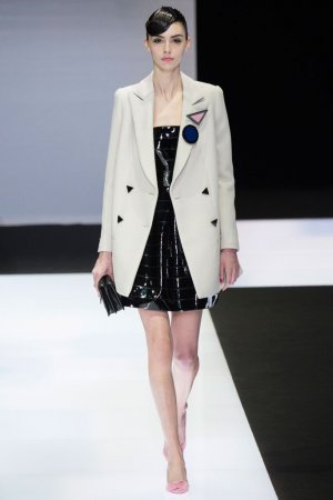 Emporio Armani（安普里奥·阿玛尼）2025米兰时装周女装秀