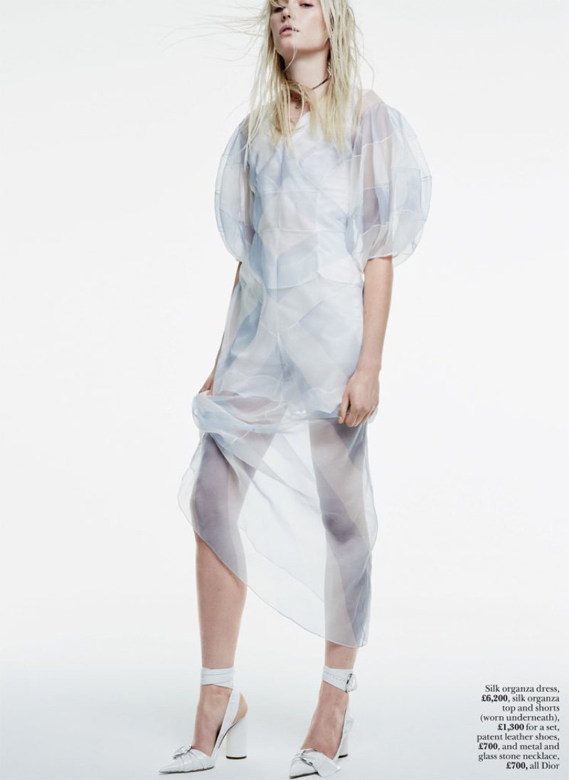 模特Kate Hutchinson演绎《Marie Claire》杂志英国版