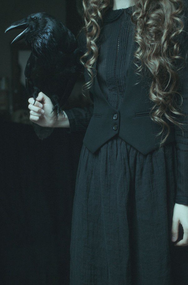 Laura Makabresku：摄影中的生命与野性之美