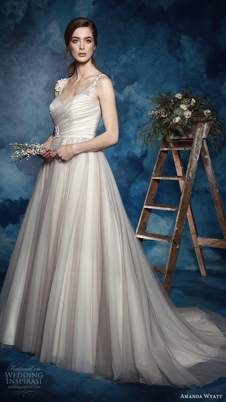 Amanda Wyatt 2025婚纱礼服系列